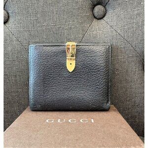 GUCCI Mens Leather Buckle Bifold Wallet  (MSRP $750+)